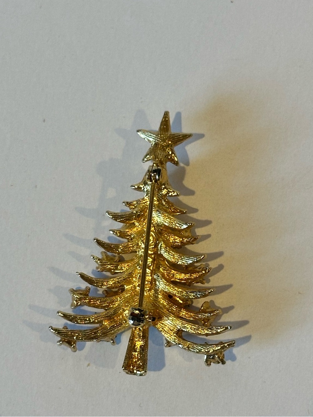 Vintage MYLU Christmas Tree Brooch Pin 2" Tall Goldtone with Rhinestones - Picture 4 of 7
